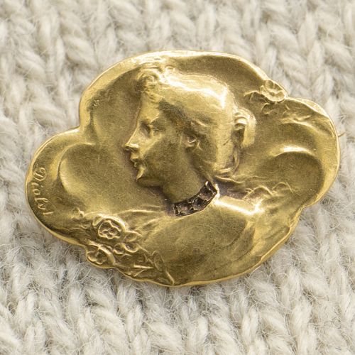 French Antique Gold Pin With Women’s Profile