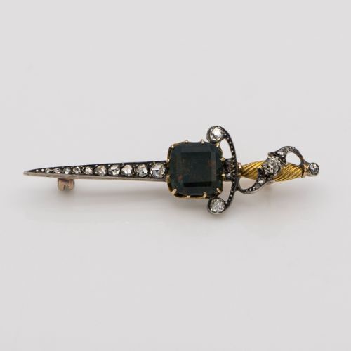 Antique Imperial Russian Sword Brooch – 14K Gold, Bloodstone & Diamonds, Late 19th Century