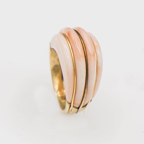 Estate 14k Yellow Gold Coral Ring