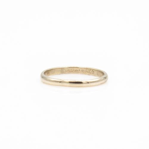 Estate Benchmark 14K Petite Wedding Band.