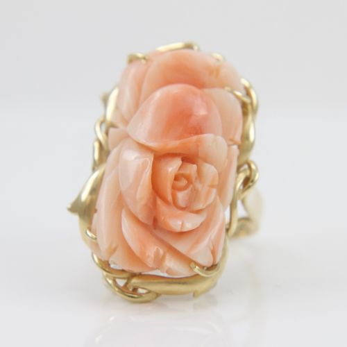 14k Gold Estate Carved Coral Ring