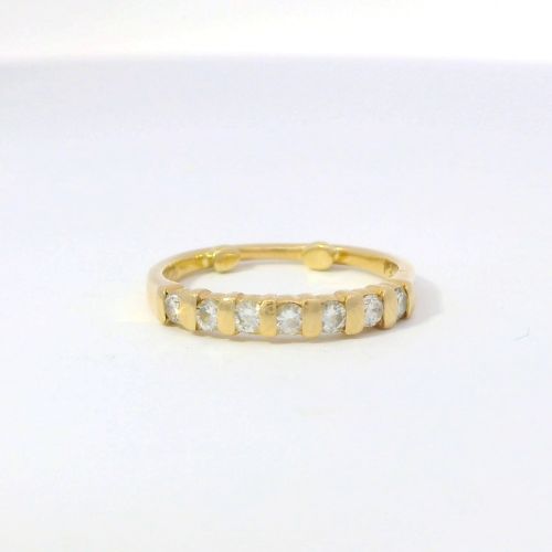 14K Yellow Gold Diamond Band Ring – 7 Round Diamonds