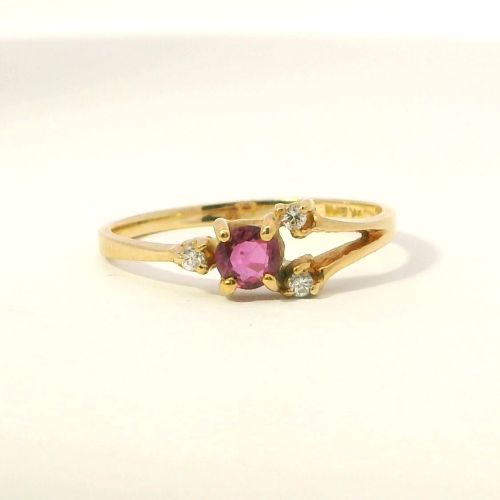 10K Yellow Gold Ruby & Diamond Ring – Size 6 – Natural Ruby