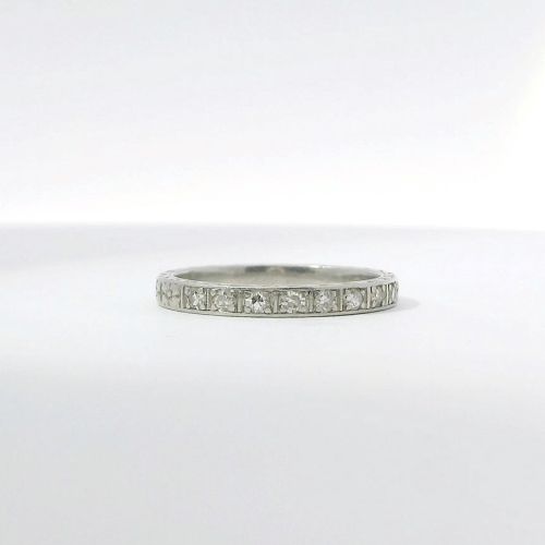 Vintage Platinum 1920s Hand-Engraved Diamond Band – 8 Diamonds, Size 6