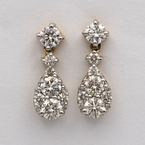Sparkling Diamonds Drop Earrings in 18K Yellow Gold