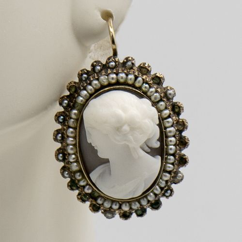Antique Victorian 14k Gold Shell Cameo Earrings