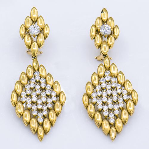 Sparkling Vintage 18k Gold Diamonds Earrings