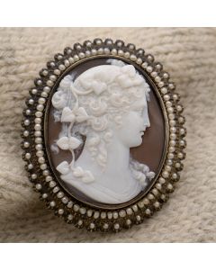Antique Victorian 14k Gold Shell Cameo Brooch
