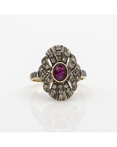 Vintage Diamond and Ruby 18K Gold Ring