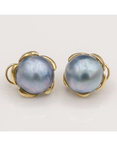 Estate 14k Gold Mother-of-pearl Earrings
